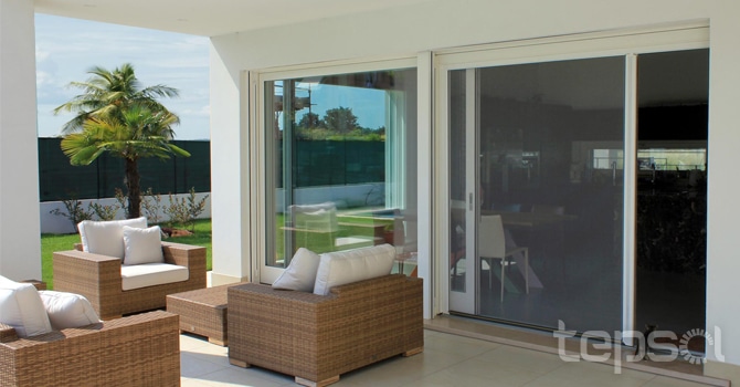 Mosquiteiras Laterais de Corrente Jolly e Flexa