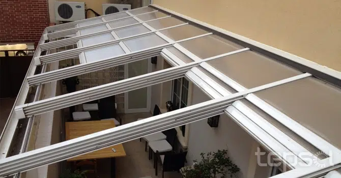 Coberturas Móveis em Policarbonato