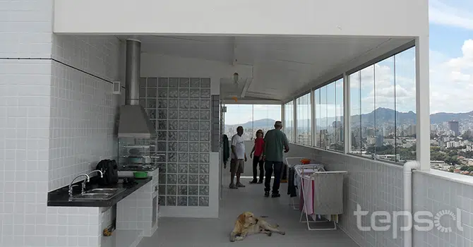 Coberturas com Painel Sandwich