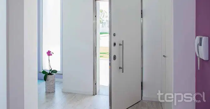 Grades e Portas - Portas de Entrada