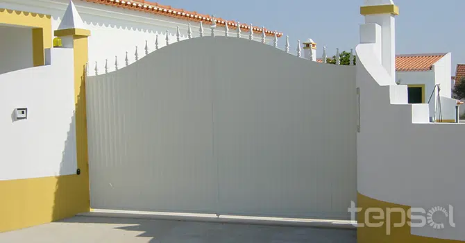 Portões e Automatismos - Portões de Entrada L77 de Alumínio