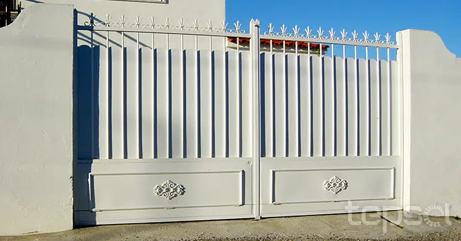 Portões e Automatismos - Portões de Entrada Chapeados