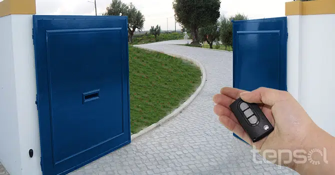 Portões e Automatismos - Portões de Entrada Chapeados