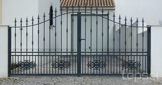 Portões e Automatismos - Portões de Entrada Gradeados