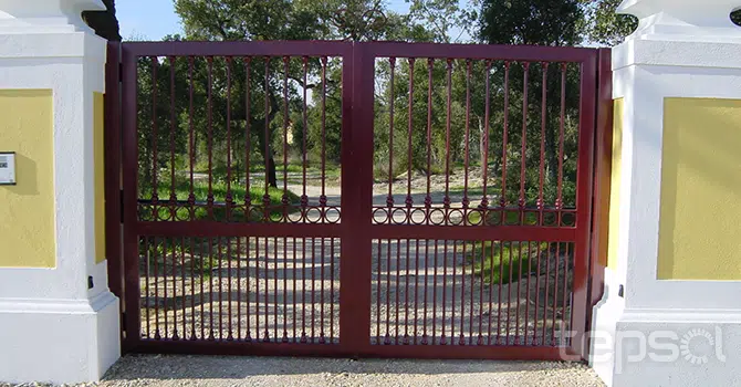 Portões e Automatismos - Portões de Entrada Gradeados