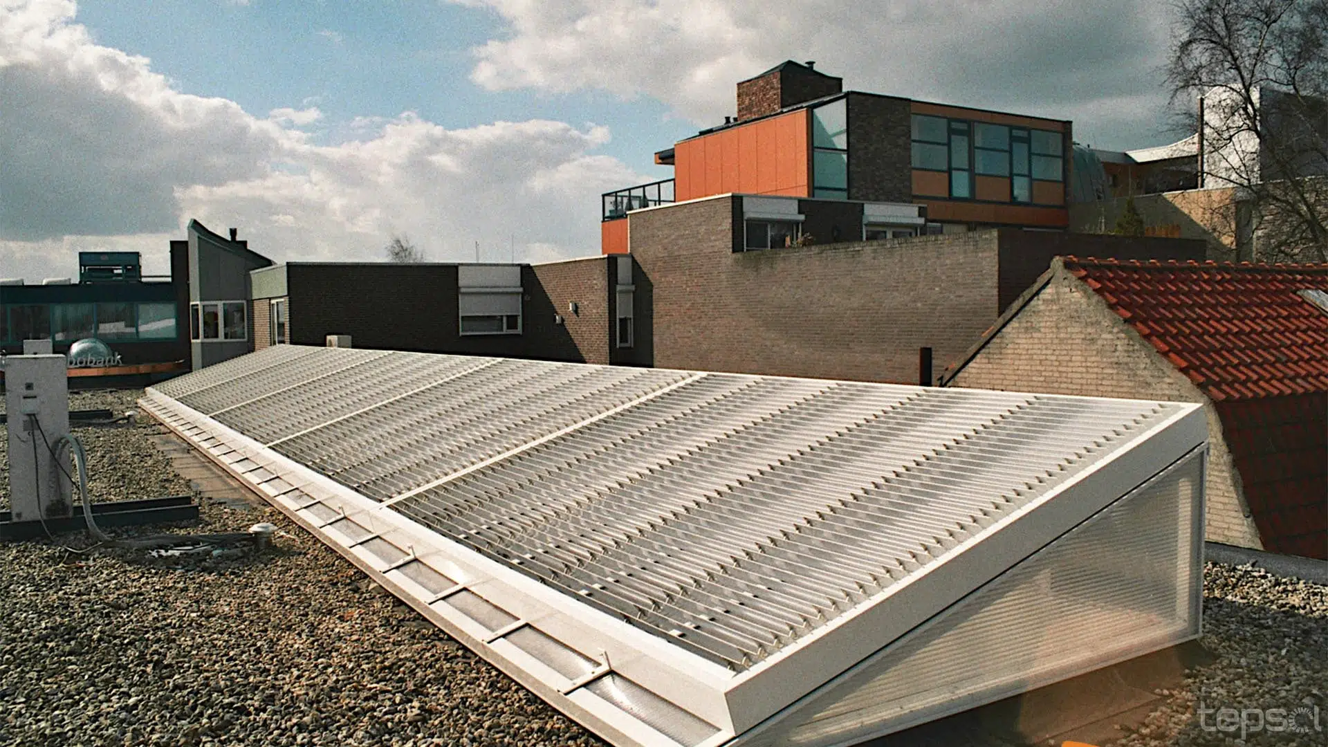 Proteção Solar de Coberturas e Claraboias